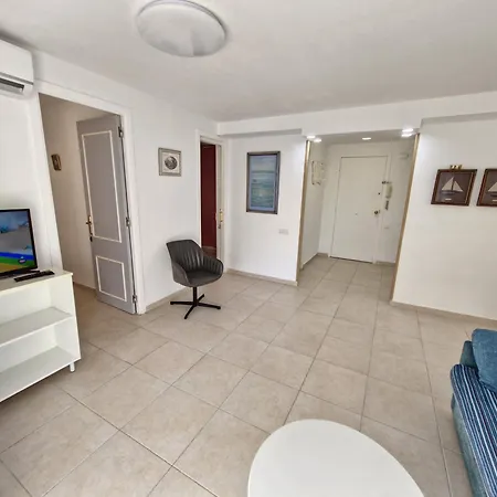 Centro Piscina Gisamar Apartment *